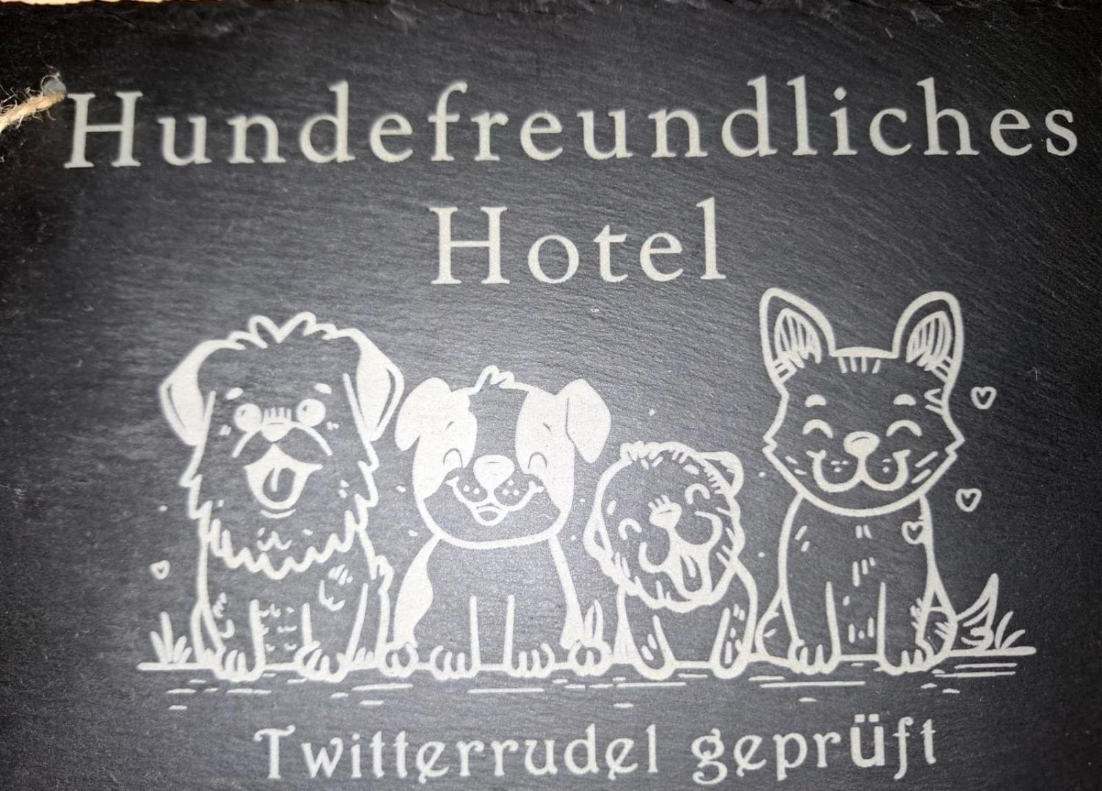 Stadt-Gut-Hotel Rheinischer Hof Essen Exterior foto